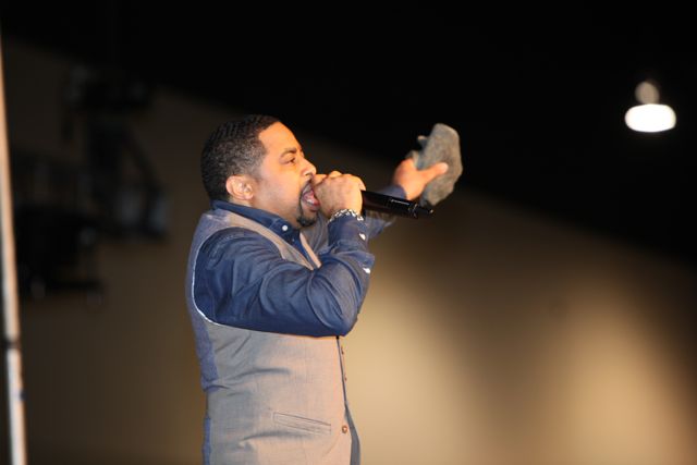 Smokie Norful Women's Empowerment 2014