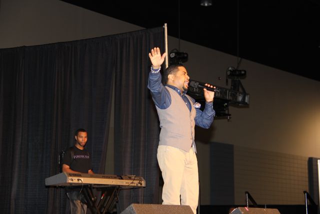 Smokie Norful Women's Empowerment 2014