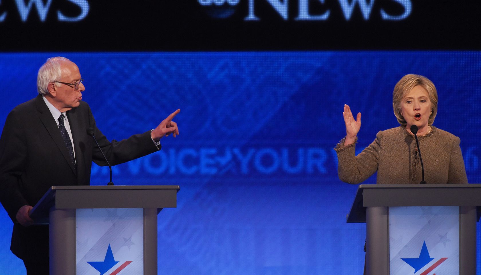 US-VOTE-DEMOCRATS-DEBATE