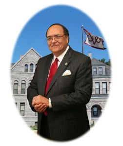 VUU PRESIDENT TAKES ONE-YEAR SABBATICAL