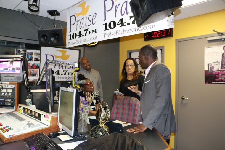 Mayor Levar Stoney Drops By To Help "Send A Kid To Camp"