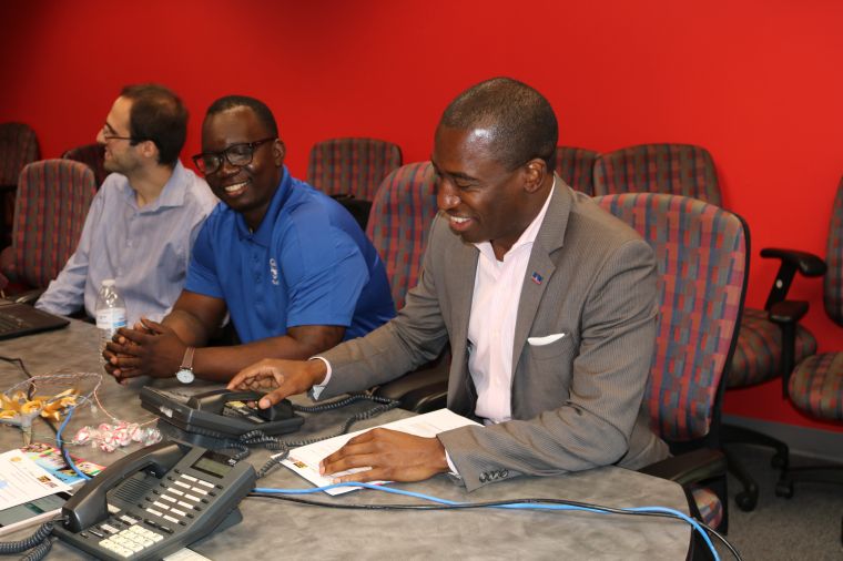 Mayor Levar Stoney Drops By To Help “Send A Kid To Camp”