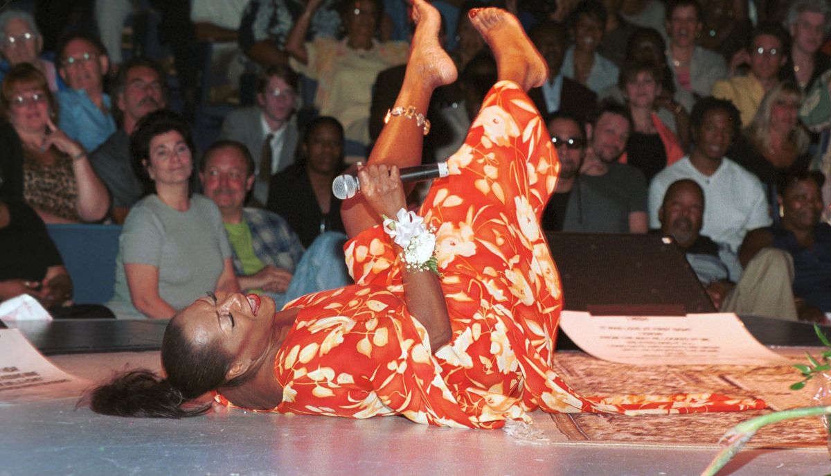 PATTI LABELLE PERFORMS AT WESTBURY MUSIC FAIR