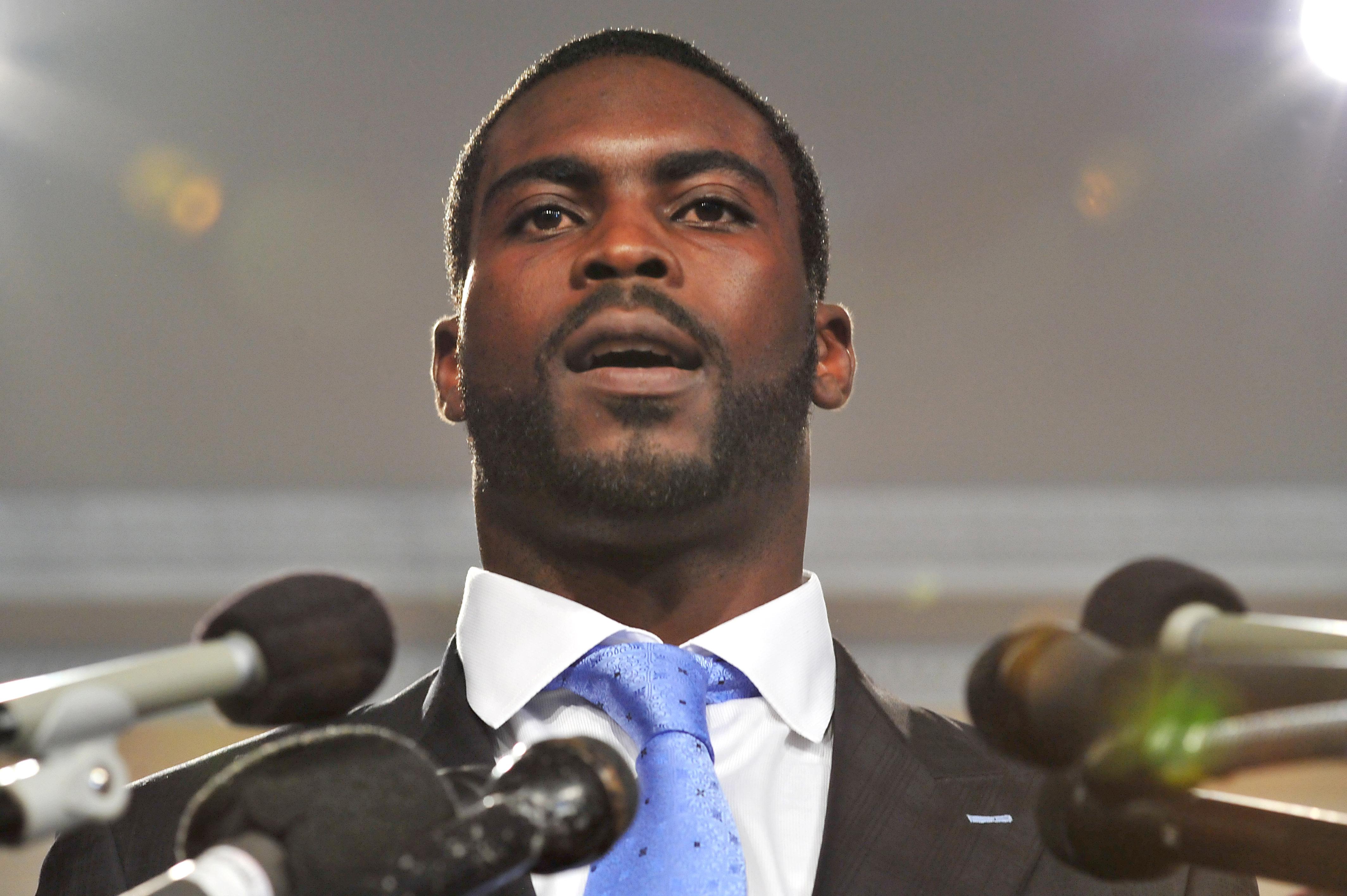 NFL quarterback Michael Vick of the Phil