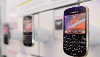 Blackberry Maker RIM To Report Quarterly Earnings
