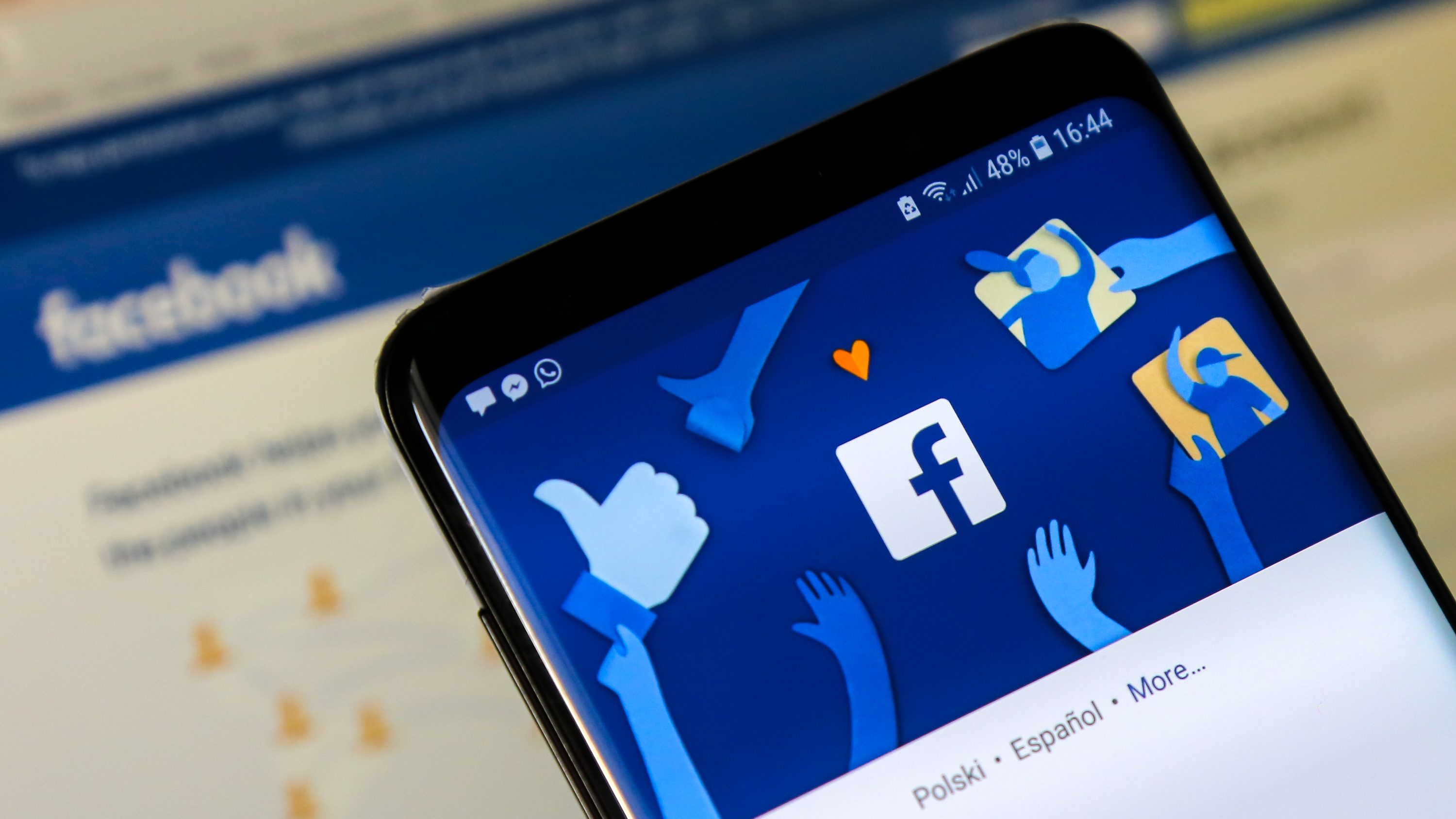 Facebook faces £1bn fine