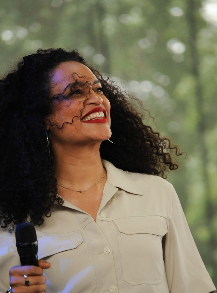 Stone Soul 2019 -- Nicole Bus