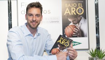 Pau Gasol promotes his new book &apos;Under the Hoop&apos;